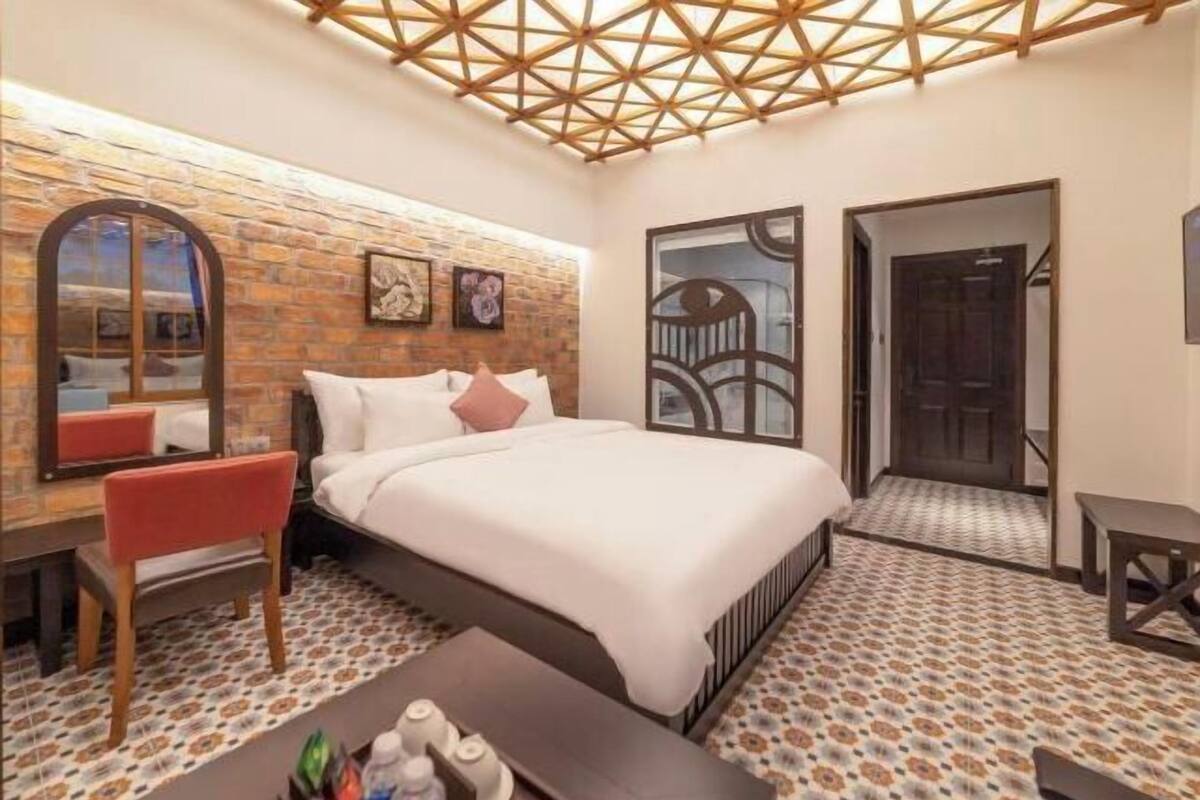 Peralatan tempat tidur hipoalergenik, seterika/papan seterika