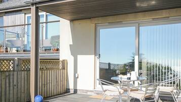 Cottage | Outdoor dining