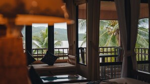 Beachfront Sea View King Room | Sengetøy av topp kvalitet, minibar, skrivebord og sengetøy