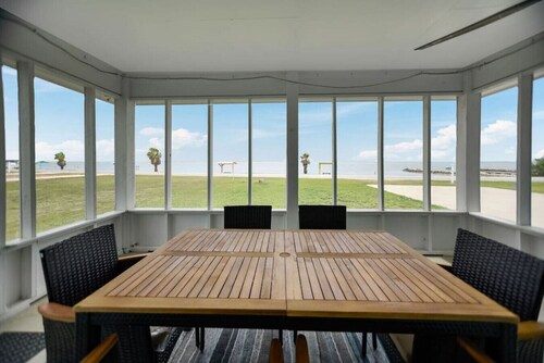 Mag Beach Refuge - Bayfront