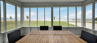 Mag Beach Refuge - Bayfront