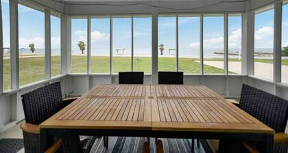 Mag Beach Refuge - Bayfront