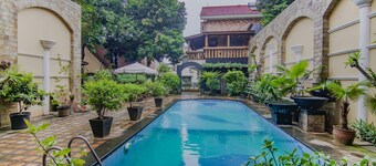 OYO 90094 Gayatri Residence