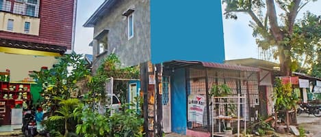 Fachada de la propiedad