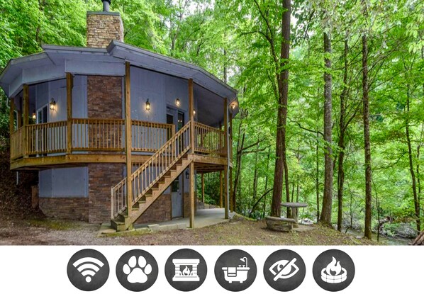 Property grounds - Dream Catcher (Townsend)