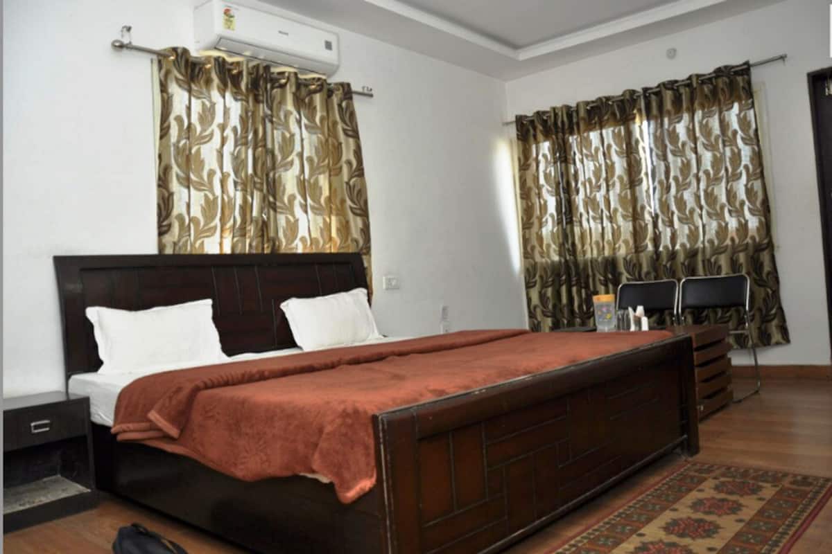 Executive Room | 1 bedroom, free WiFi