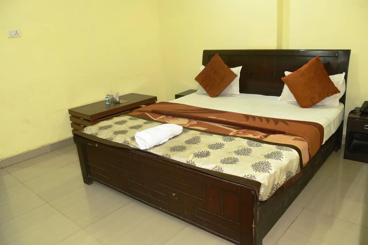 Standard Room (Non-AC) | 1 bedroom, free WiFi