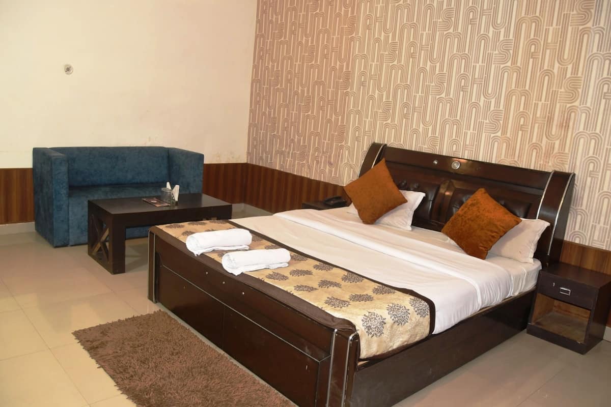 Deluxe Room | 1 bedroom, free WiFi