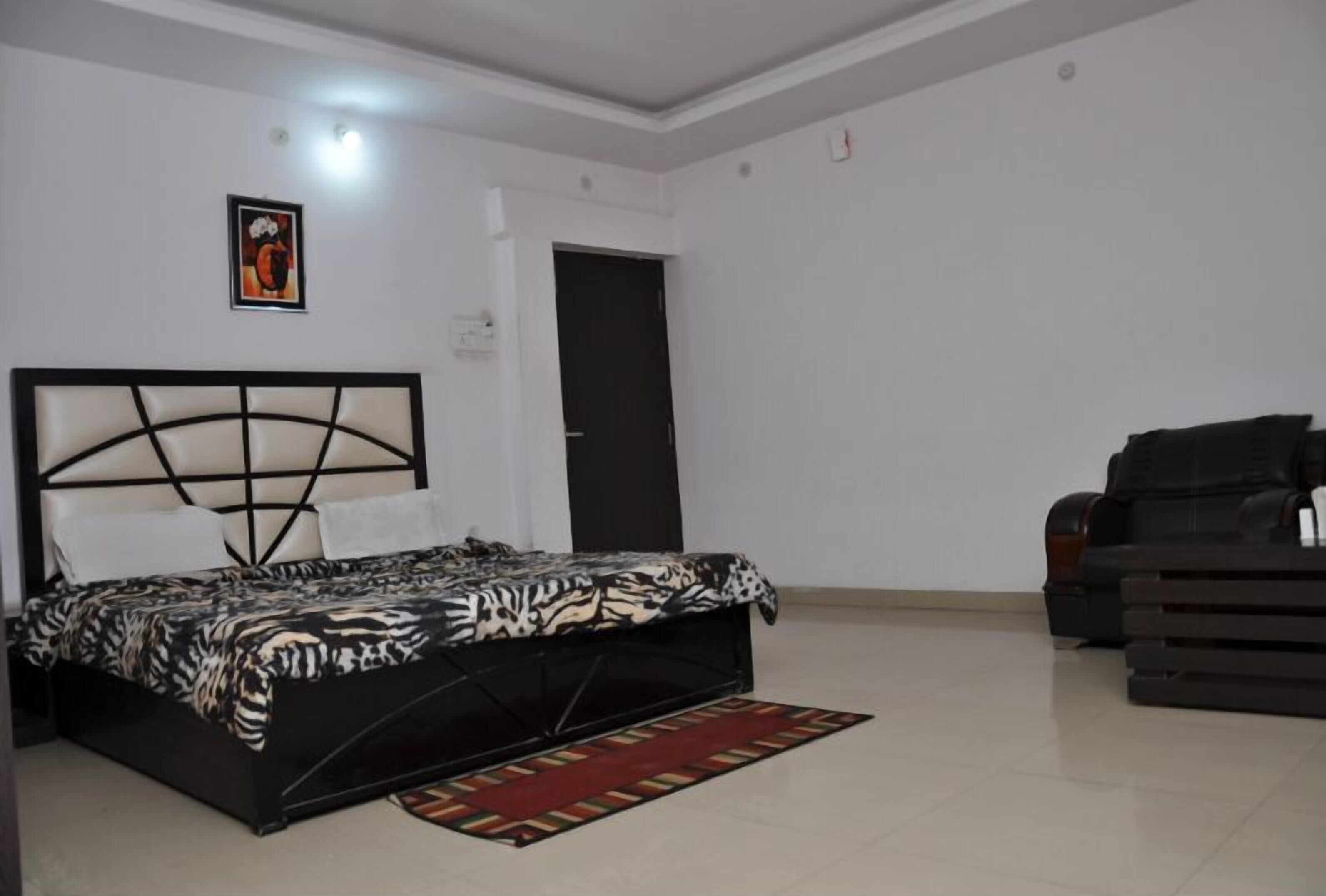 1 bedroom, desk, free WiFi, bed sheets