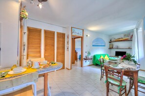Appartement Familial, plusieurs chambres, côté montagne (Il Nido dell'Artista) | Restauration