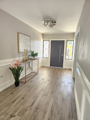 Interior - Beautiful and cozy home in a safe and private environment (Alajuela)