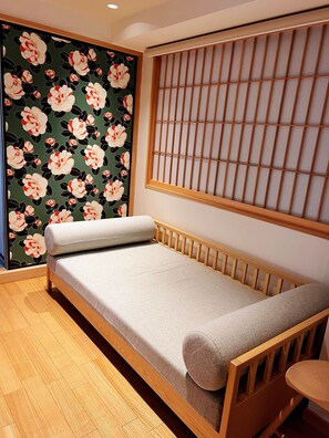 Apartamento família | 2 quartos, edredons de pluma, escrivaninha, quartos à prova de som