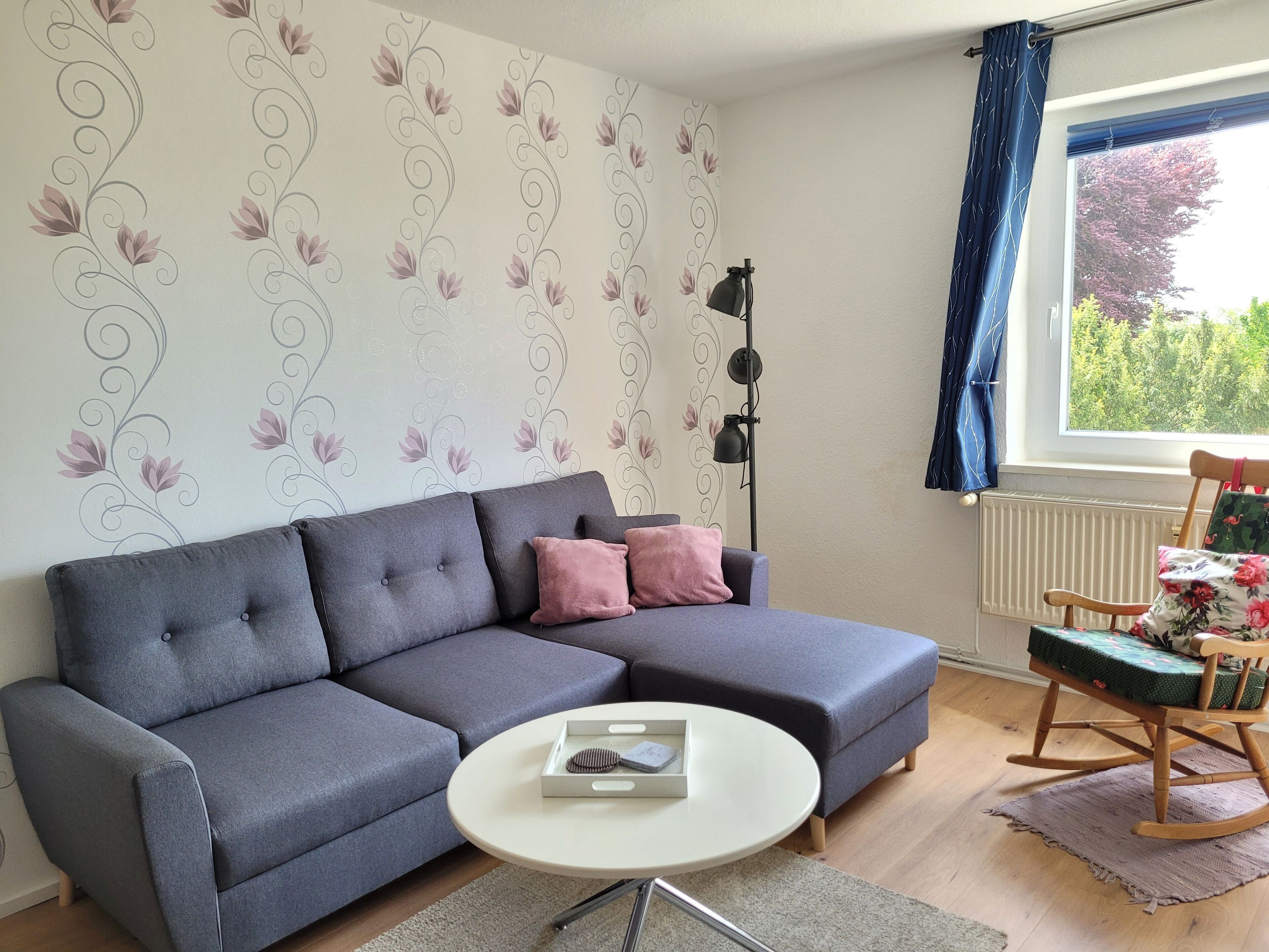 Wohnzimmer mit Schlafcouch