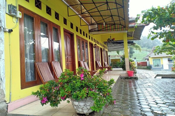 Exterior detail - OYO Life 3020 Penginapan Citra Rasa (Plaosan)