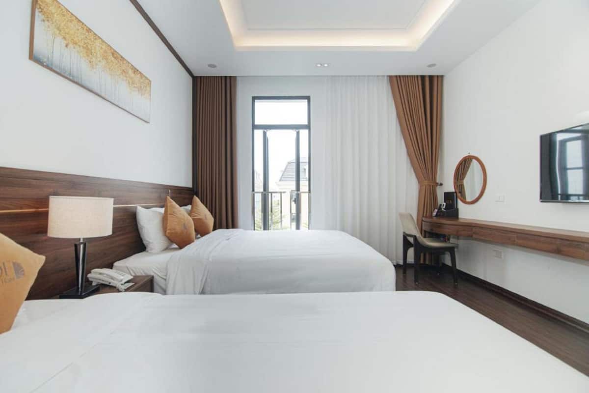 Phòng dành cho gia đình, ban công, quang cảnh thành phố | 1 phòng ngủ, bộ đồ giường cao cấp, minibar, két bảo mật tại phòng