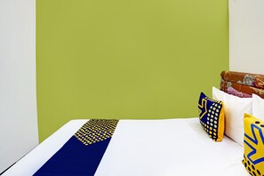 Dobbeltværelse | Skrivebord, sengetøj