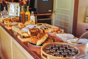 Dagelijks ontbijtbuffet (toeslag)