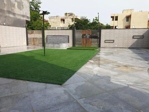 Park view - Hotel Vibharaj Palace (Kanpur)