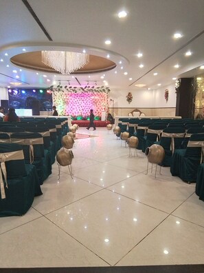 Banquet hall - Hotel Vibharaj Palace (Kanpur)