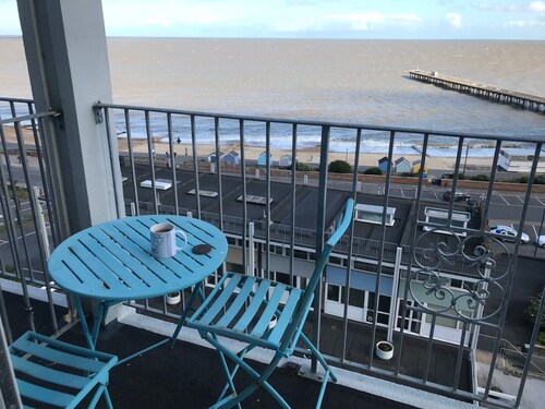Attractive apartment which has, possibly,  the best views in Felixstowe