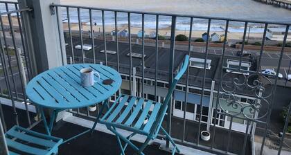 Attractive apartment which has, possibly, the best views in Felixstowe
