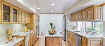 Pool, Firepit Lounge, Cornhole, and Outdoor Kitchen + Dining Area | Diamondback