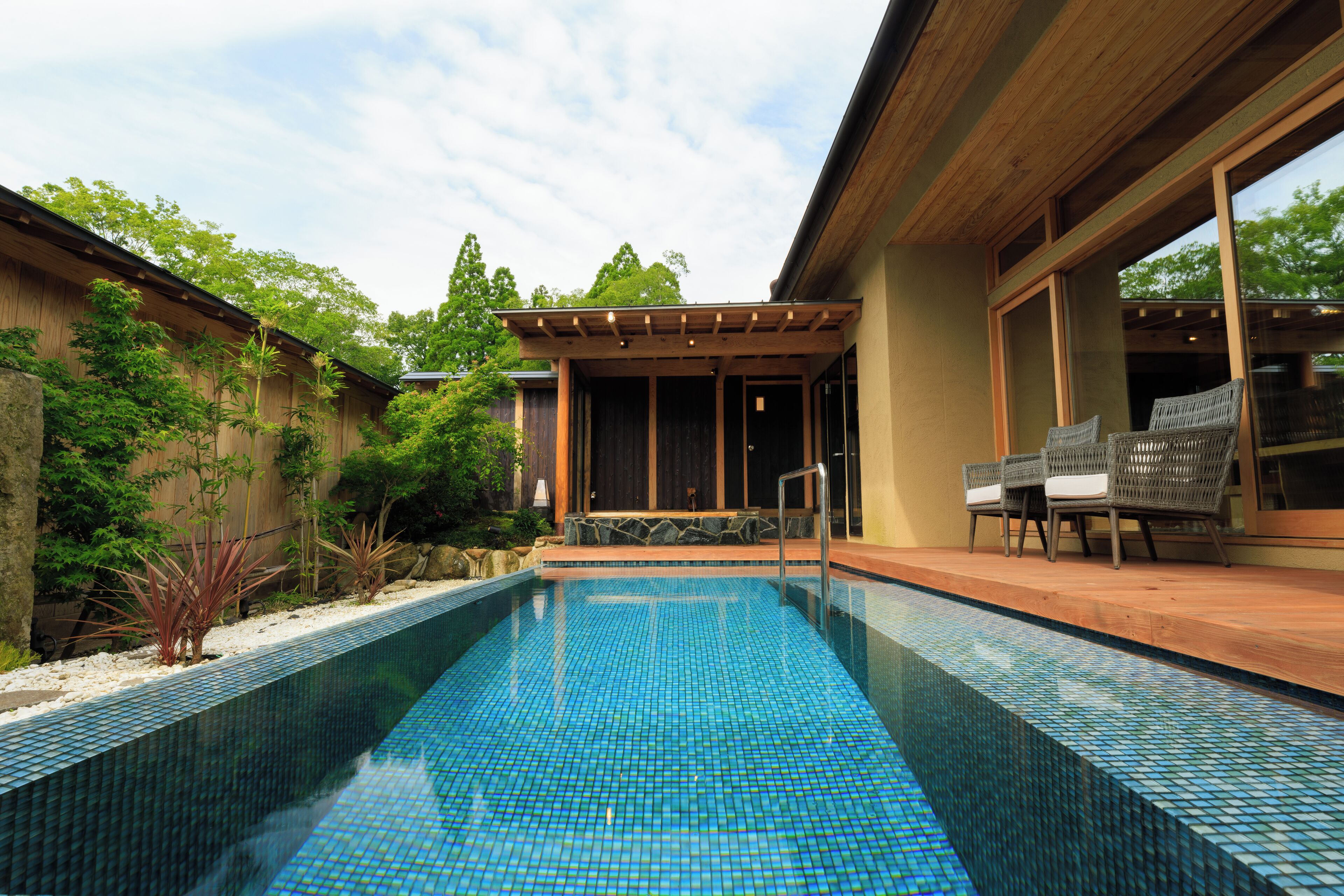 時尚雙床房, 1 間臥室, 非吸煙房, 私人泳池 | 迷你吧贈品、房內夾萬、遮光窗簾/窗簾、免費 Wi-Fi