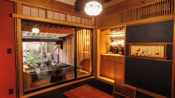 Suite Classique | Articles gratuits dans le mini-bar, coffres-forts dans les chambres