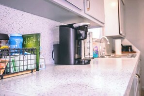 Private kitchen - Bronze Star on Fairway (Longview)