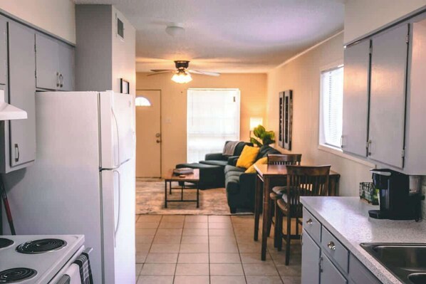 TV, offices - Bronze Star on Fairway (Longview)