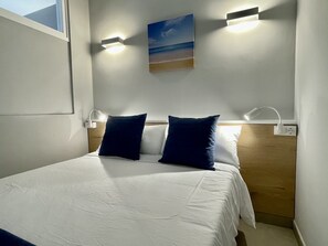 1 chambre, fer et planche à repasser, Wi-Fi, literie fournie