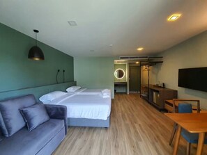 Superior Room, 2 Single Beds, Non Smoking, Sea View | Desk, laptop workspace, free WiFi, bed sheets