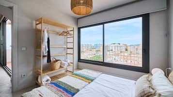 2 slaapkamers, een strijkplank/strijkijzer, wifi, beddengoed