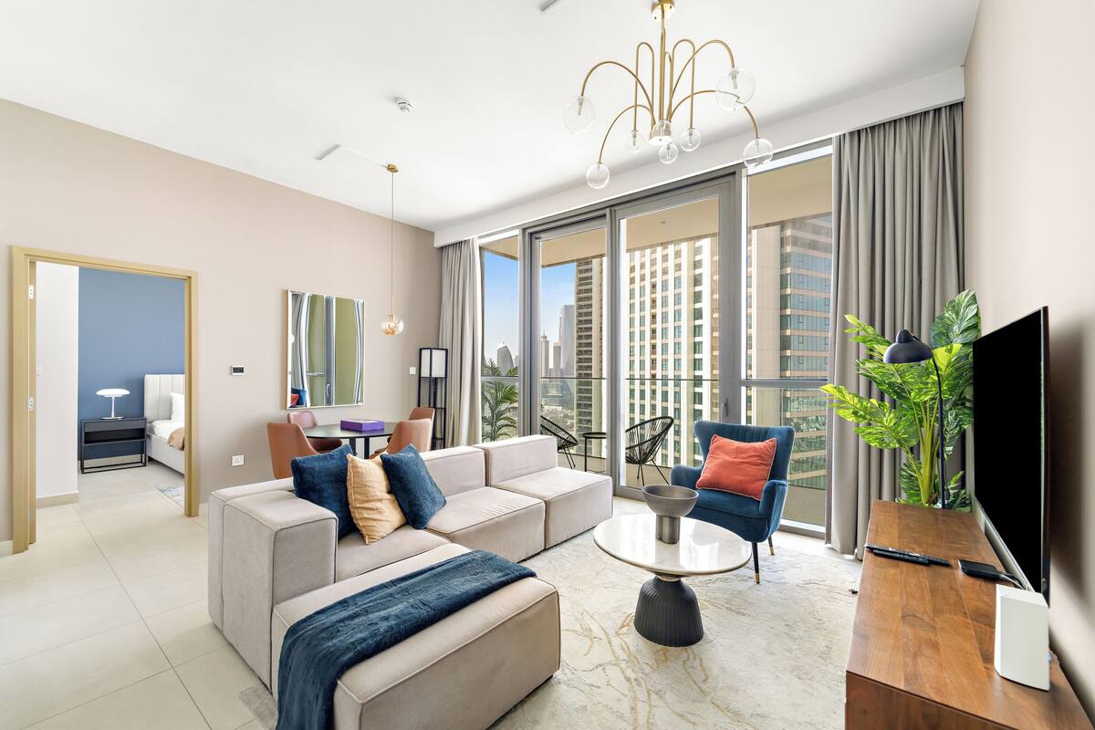 Deluxe Apartment, Balcony, City View | Living area