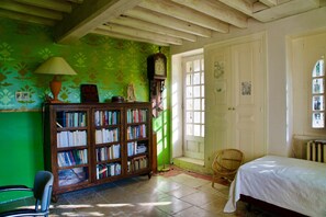 3 bedrooms, free WiFi - Authentic country house in Tannay with garden (Tannay)