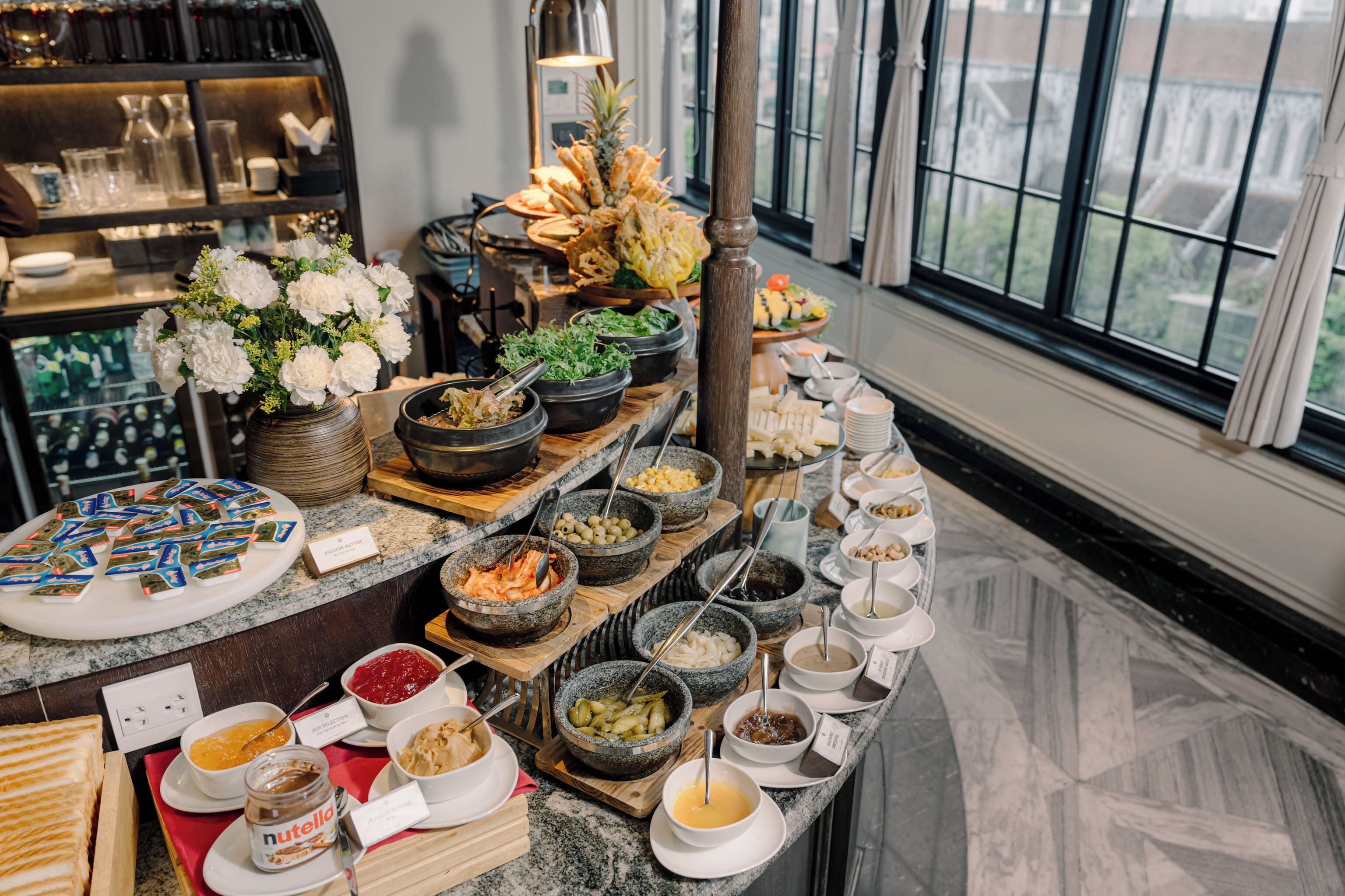 Free daily continental breakfast