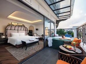 Premium bedding, down duvets, memory-foam beds, minibar - GRAND HOTEL du LAC Hanoi (Hanoi)