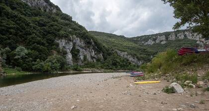 Caravan 'Midi - Mobil Home 6-8 Pers' with Shared Terrace and Shared Garden