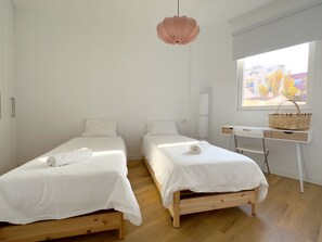 2 habitaciones, tabla de planchar con plancha y wifi gratis 