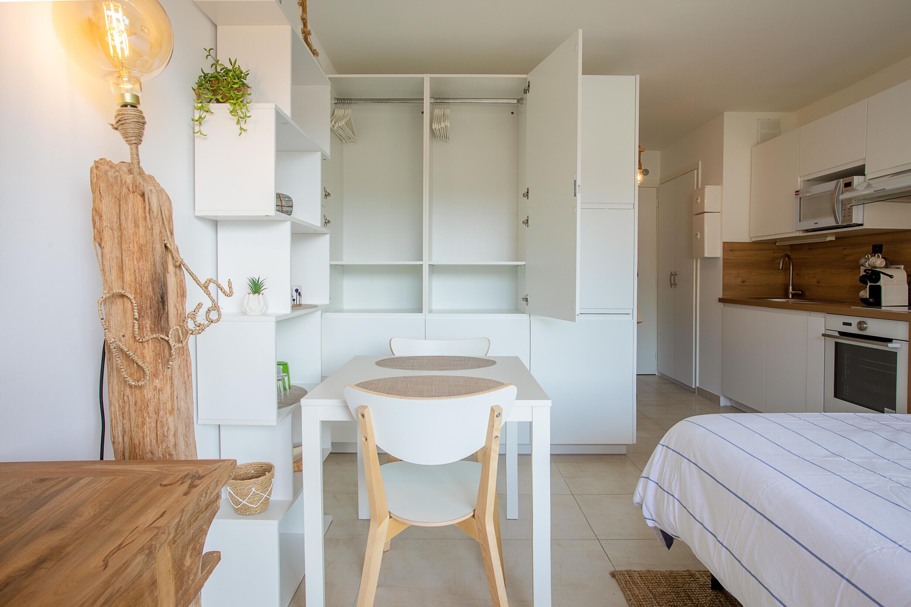 Bügeleisen/Bügelbrett, kostenloses WLAN, Bettwäsche