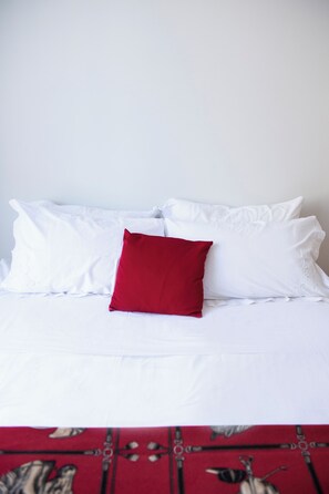 2 habitaciones, tabla de planchar con plancha, wifi y ropa de cama