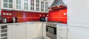 Holiday Home 'Chez Fanch' with Private Terrace, Private Garden and Wi-Fi