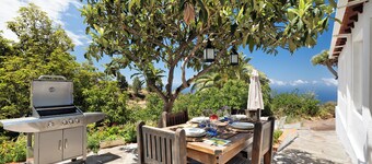 Vakantiehuis "Rodri" met zeezicht, 2 privéterrassen, bubbelbad en Wi-Fi