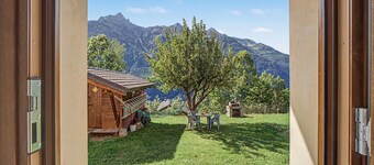 Holiday Apartment 'Il Melo' with Mountain View and Shared Garden