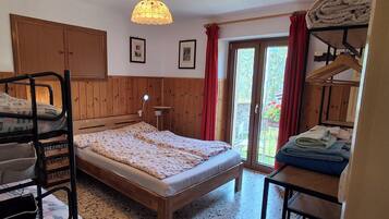 1 bedroom, free WiFi, bed sheets