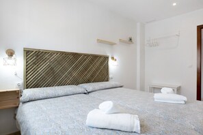3 habitaciones, tabla de planchar con plancha y wifi gratis 