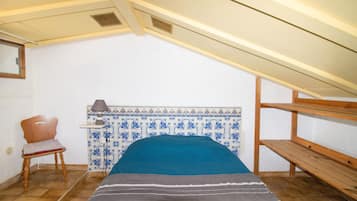 1 habitación, tabla de planchar con plancha y wifi gratis