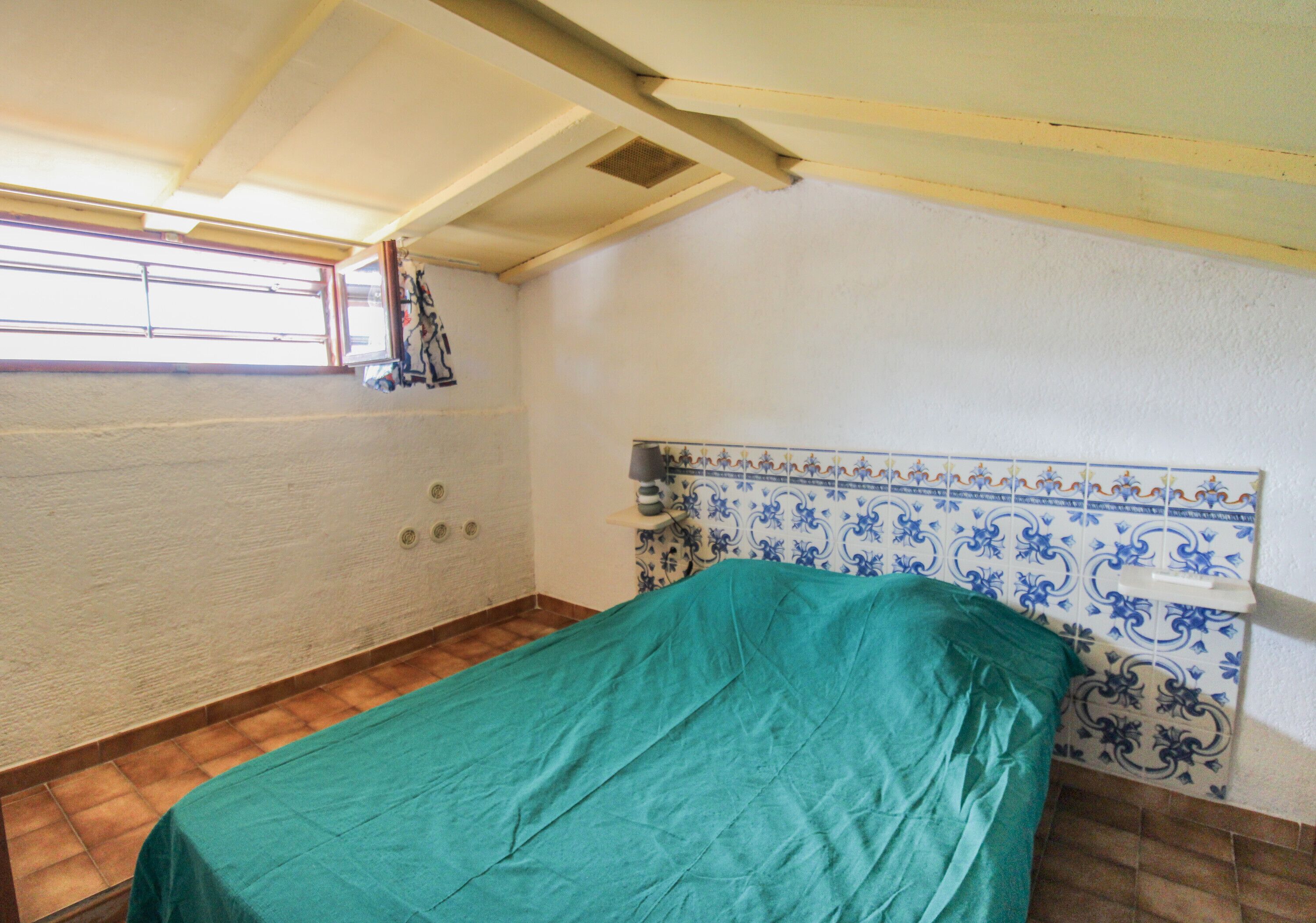 1 habitación, tabla de planchar con plancha y wifi gratis 