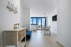 Interior - Apartment 'Calafellmar Loft' with Sea View, Wi-Fi and Air Conditioning (Calafell)
