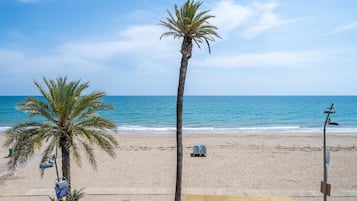 Una spiaggia nelle vicinanze